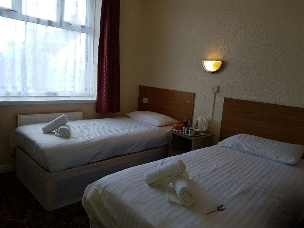 Aa Central Hotel 黑潭 外观 照片